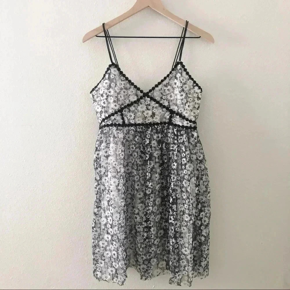 NWT Romeo and Juliet Dress